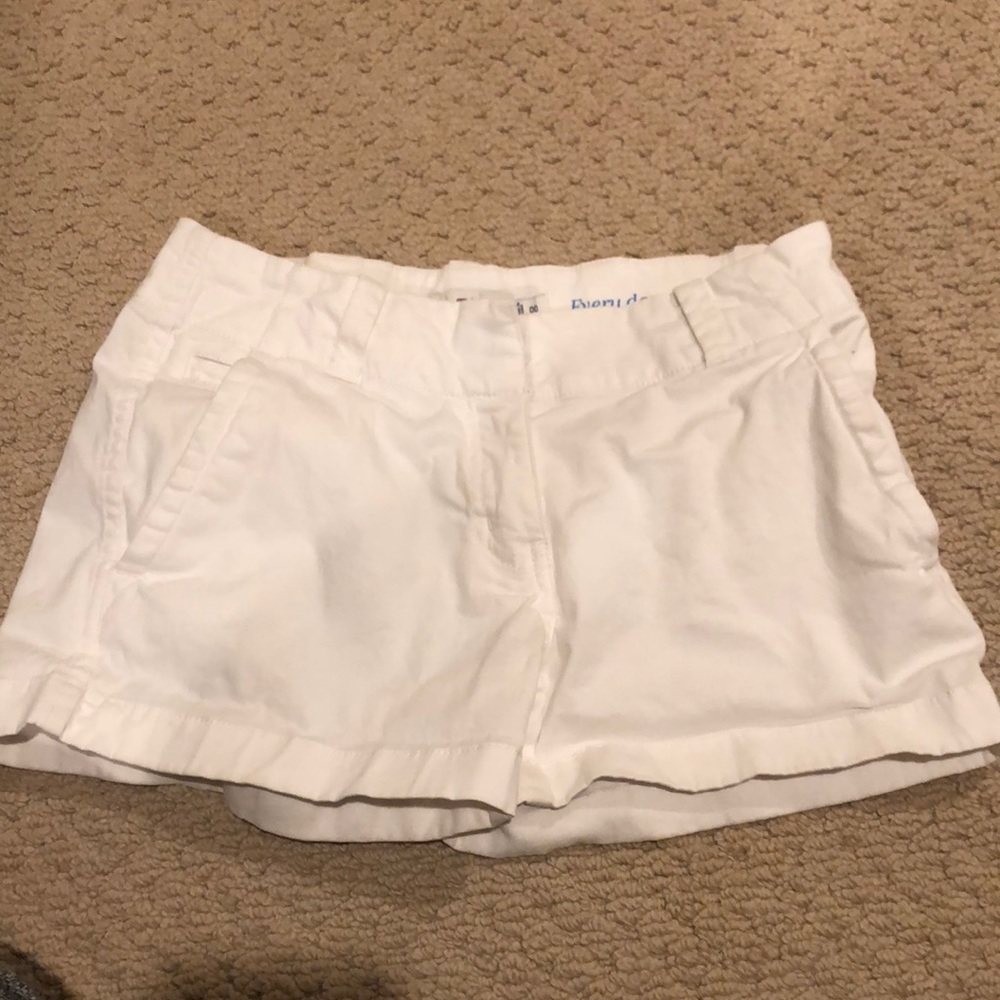 VINEYARD VINES WHITE SHORTS